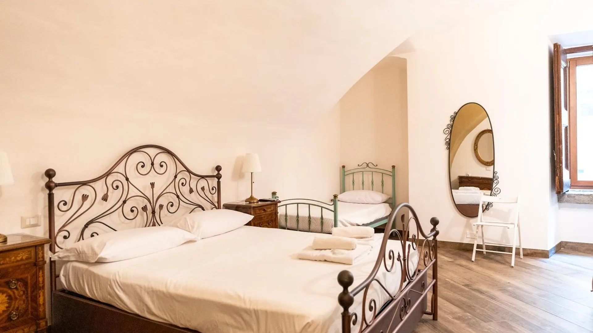 Konukevi Dece3 Otel Napoli