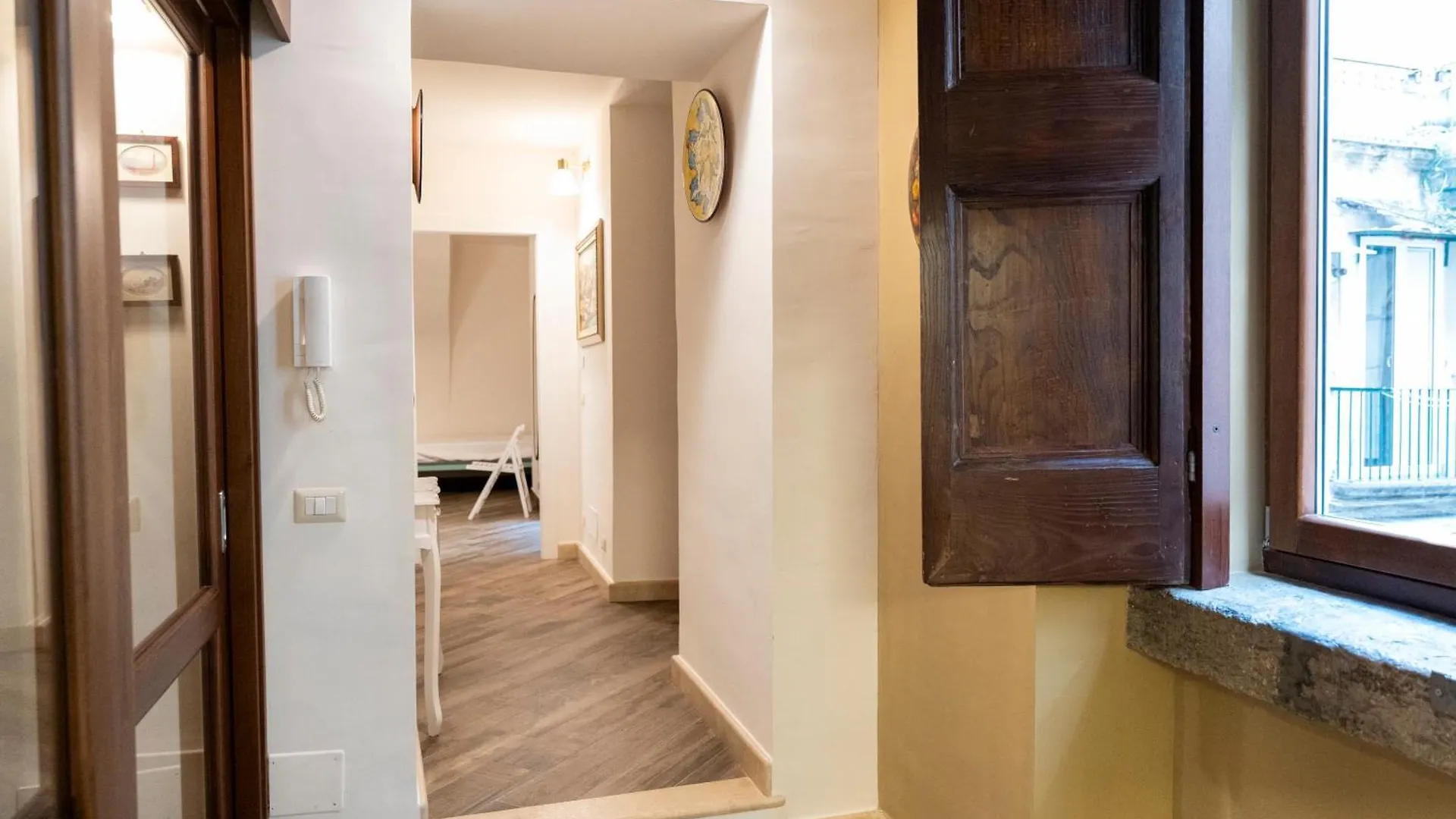 Dece3 Otel Napoli İtalya