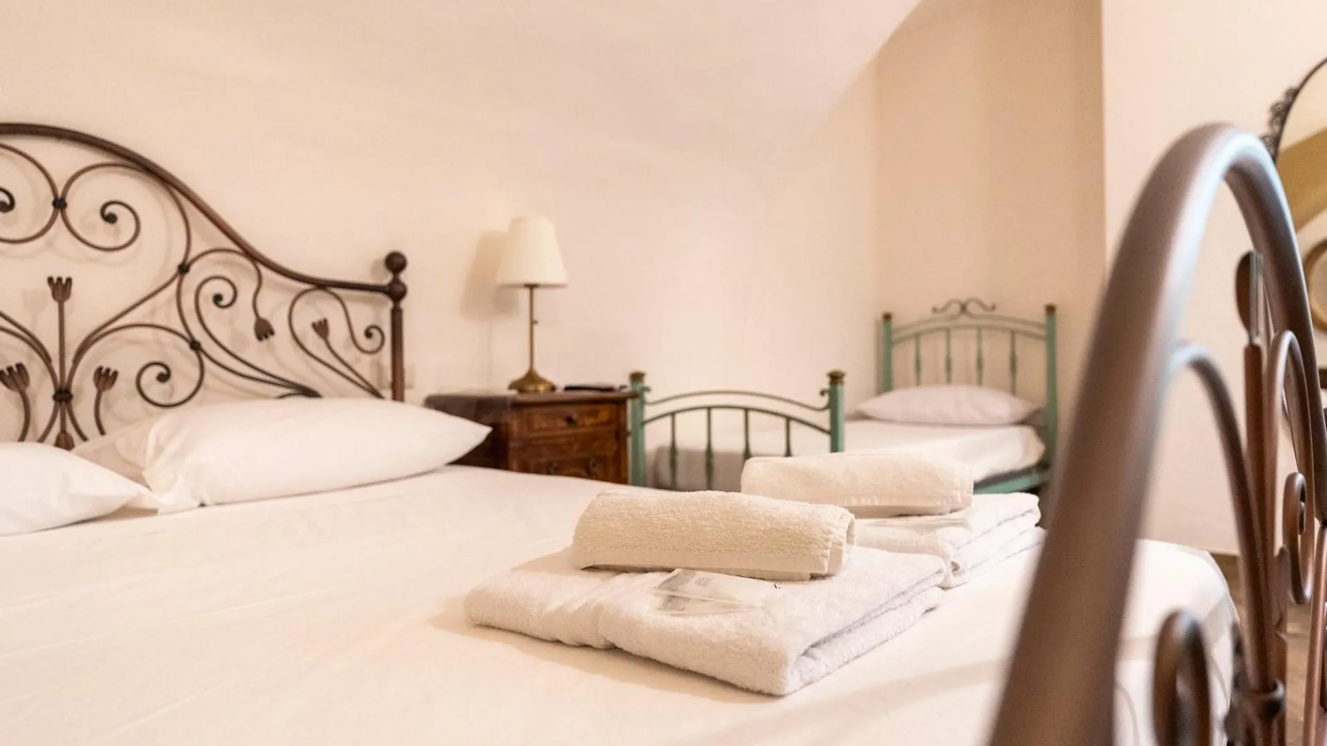 Dece3 Hotel Naples 0*,  Italy